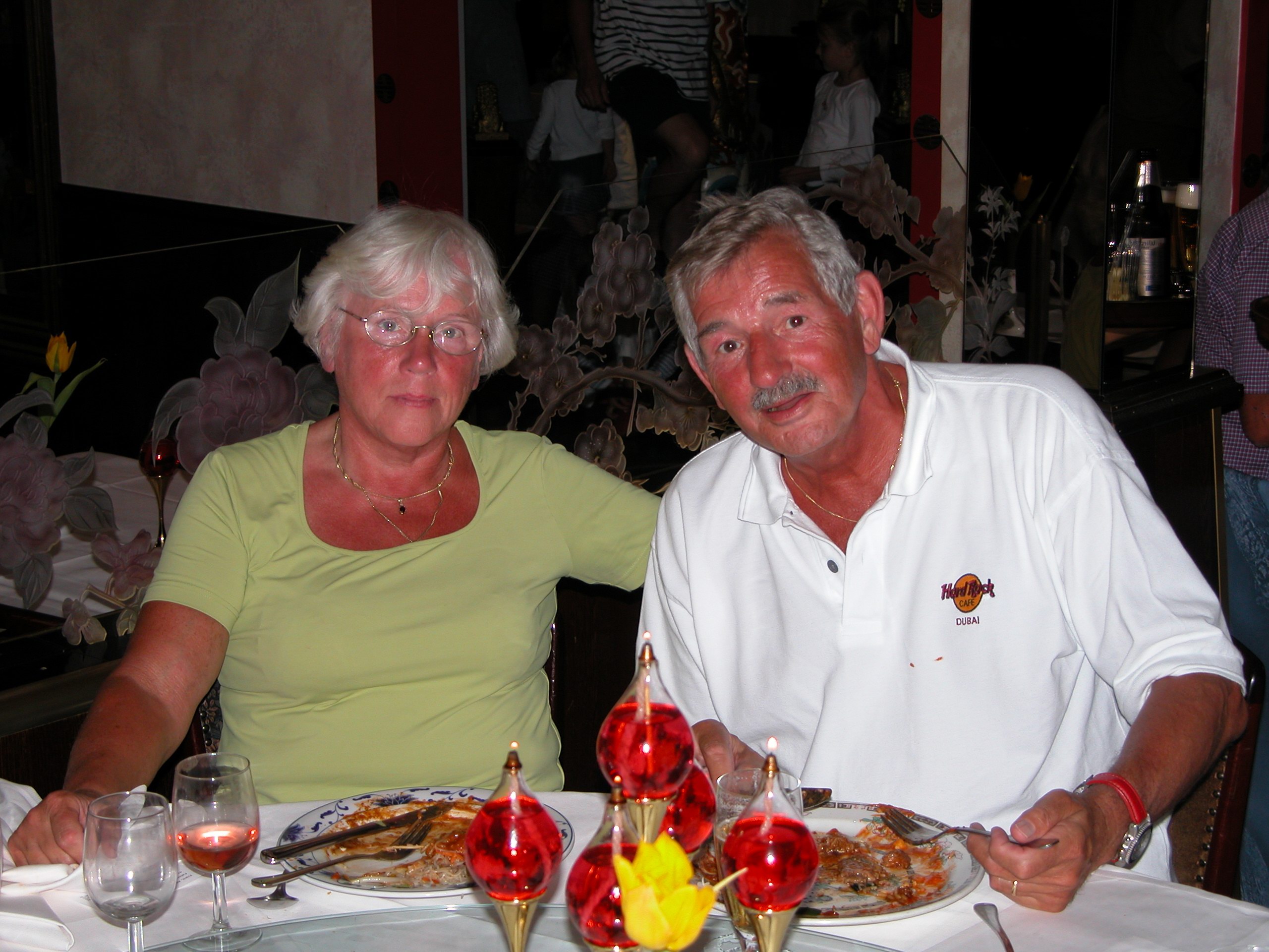 Klik voor foto in apart venster haakbernardvanden19371217_20030622_annie_en_bernhard.jpg